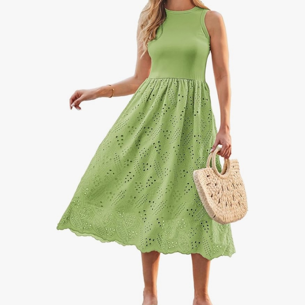 NWT GREEN EYELET DRESS KNIT TOP-S